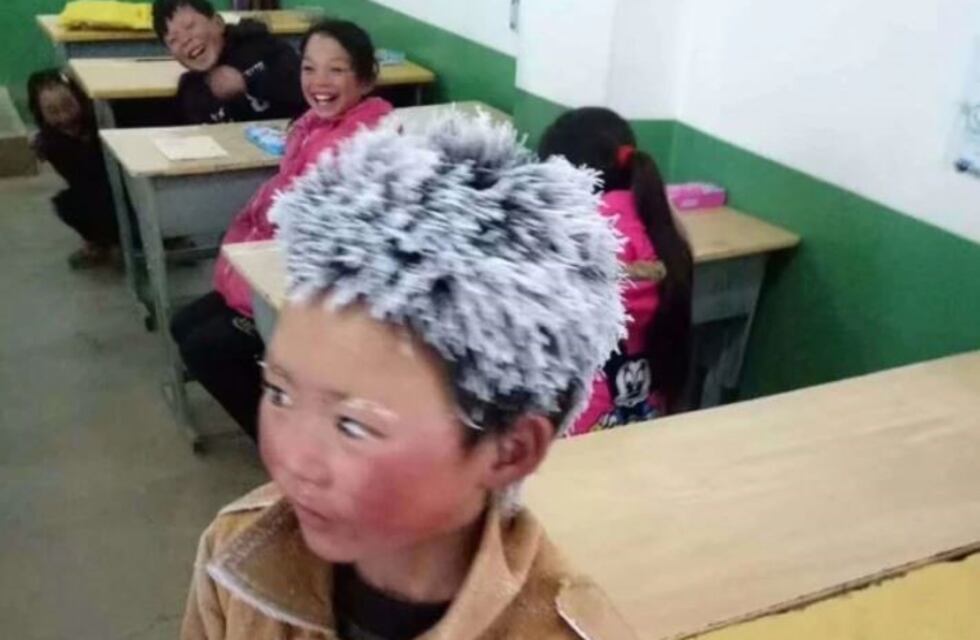 Un niño chino se hizo viral por caminar 4 kilómetros para ir a la escuela