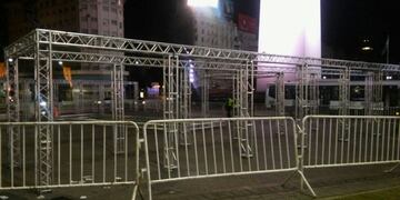 Cortes en los alrededores del Obelisco