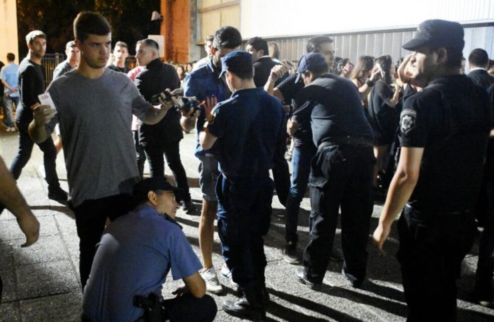 La policía le secuestró 43 dosis de éxtasis a un hombre detenido cerca de una fiesta electrónica