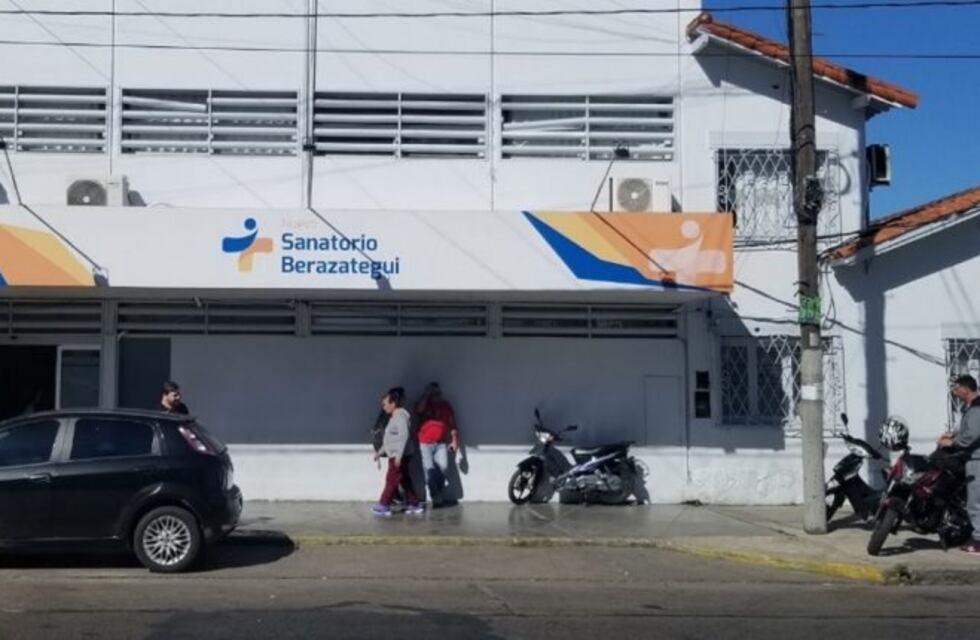 La reacción del médico que extrajo una vesícula por error en Berazategui: "Me miraba como diciendo 'te estoy mintiendo'"