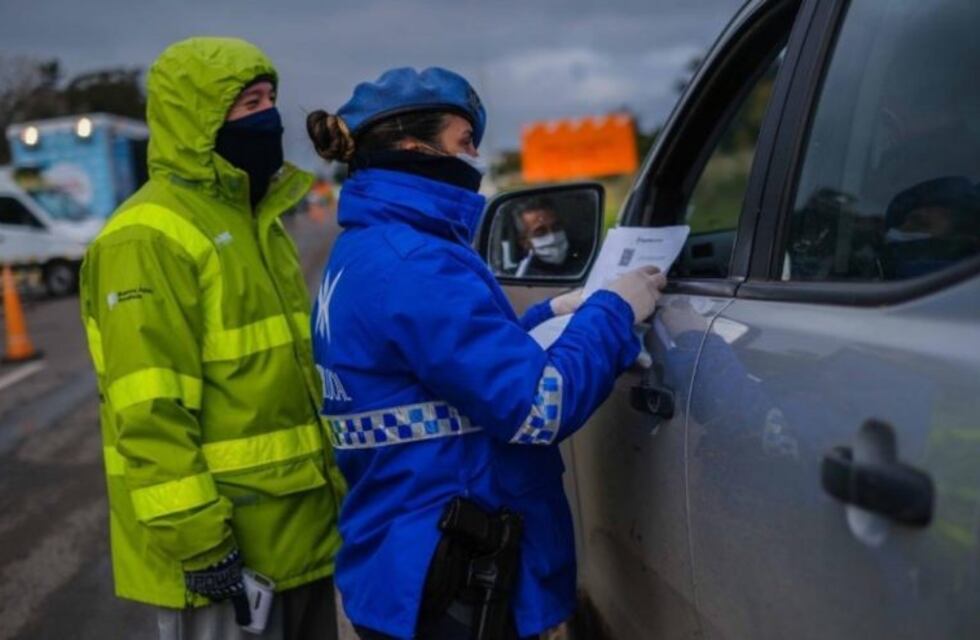 Una familia quiso mudarse a Mar del Plata: llegaron al retén junto a un camión de mudanzas y los rechazaron