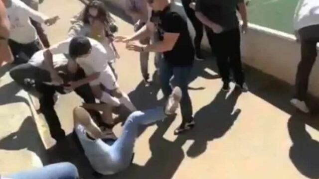 Padres del fu00fatbol infantil espau00f1ol terminaron a las piu00f1as.