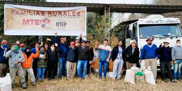 Compraron mas de 8 toneladas de maíz para crianceros (Infopico)