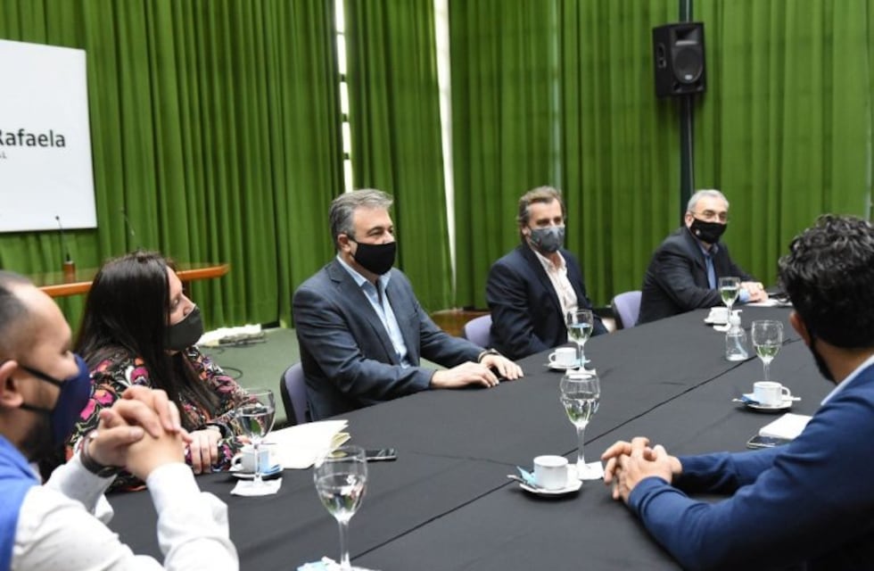 El ministro Danilo Capitani presentó el programa "Santa Fe Más" en Rafaela