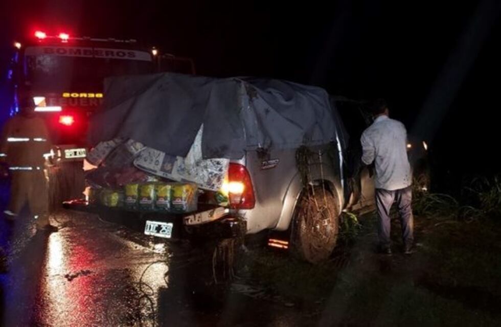 Pinedo: un edil volcó con su camioneta cuando trasladaba víveres para inundados