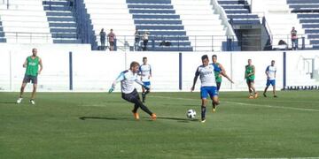 Talleres le ganó 2-0 a Racing de Nueva Italia\u002E
