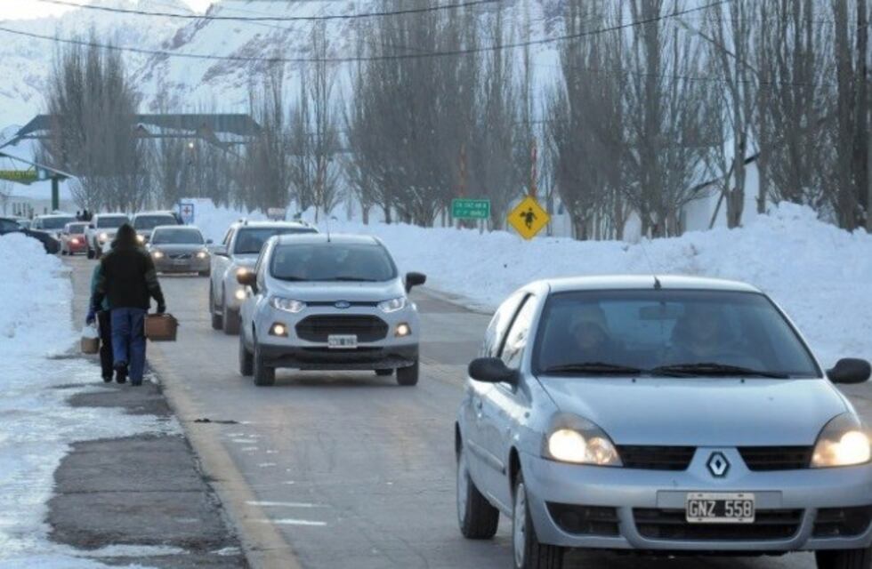 Zonda, nevadas en cordillera y el ingreso de un nuevo frente frío