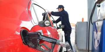 Las estaciones de servicio no piden el DNI a sus clientes.