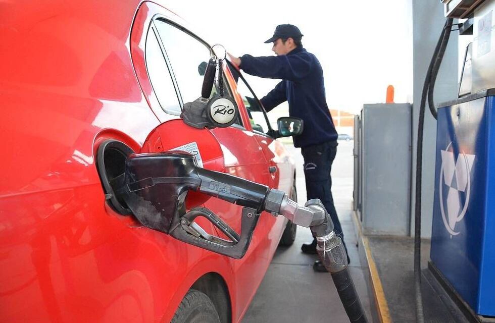 Las estaciones de servicio están exceptuadas de solicitar el DNI