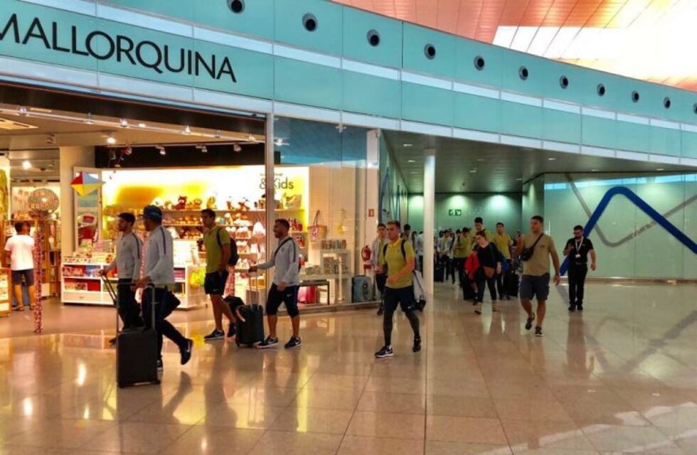 Boca llegó a Barcelona y Guillermo prepara el equipo para dar el golpe en el Camp Nou