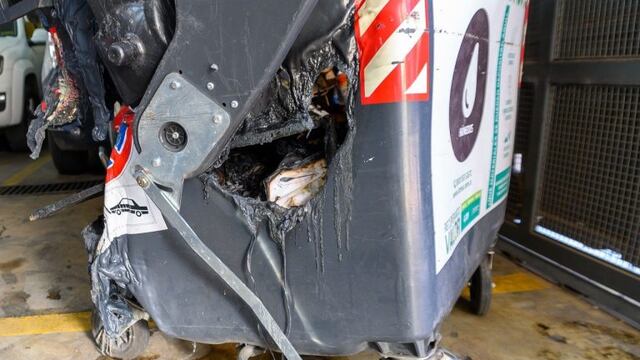 Prendió fuego unos contenedores de basura y quedó detenido