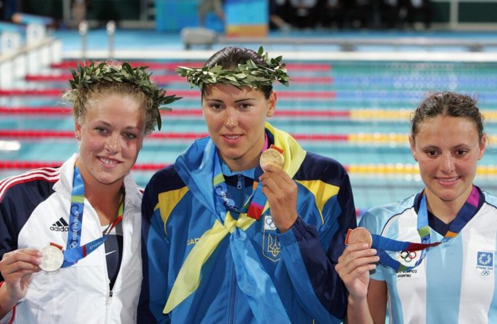 La emotiva historia detrás de la foto de Georgina Bardach sin la corona en Atenas 2004