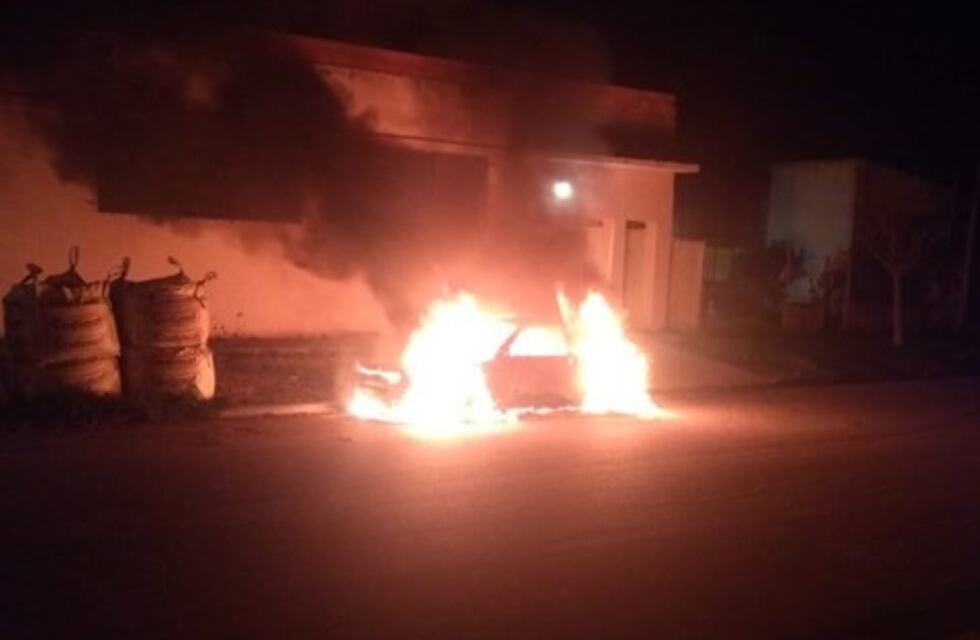 Bahía Blanca: investigan si fueron intencionales tres incendios de vehículos