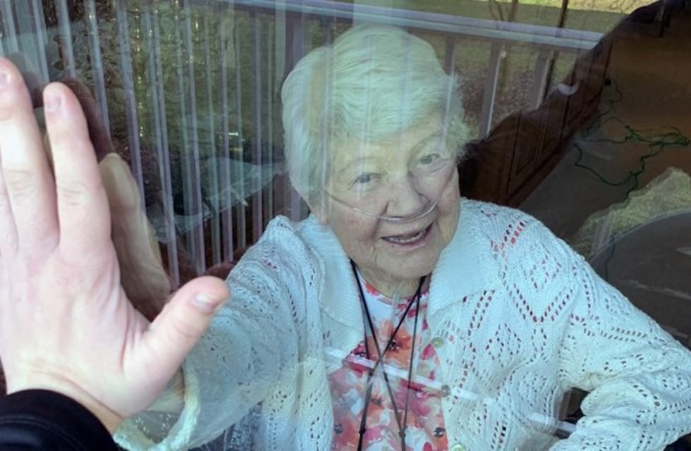 Presentan protocolo para visitar a los ancianos en Eldorado