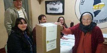 Así votó la abuela de 100 años\u002E