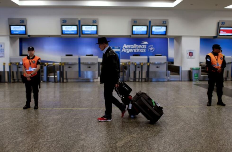 Por una asamblea gremial hay demoras en vuelos de Aerolíneas