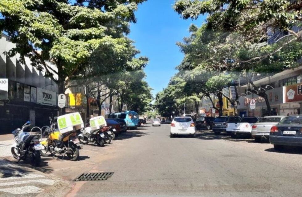 Finalmente Foz decidió suspender la reapertura de sus comercios