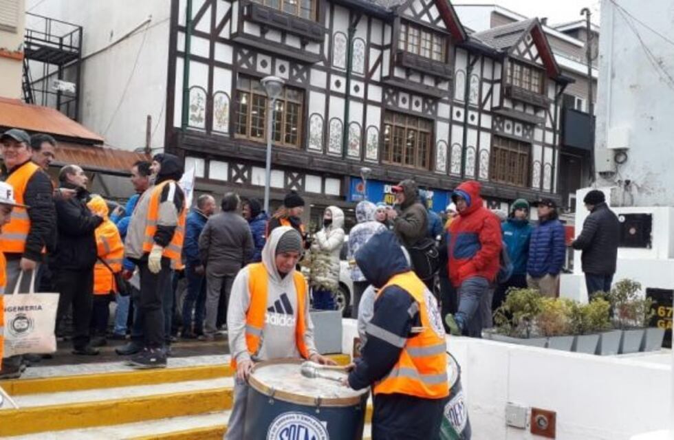 Empleados municipales de Ushuaia rechazaron la propuesta de recomposición salarial del 7%