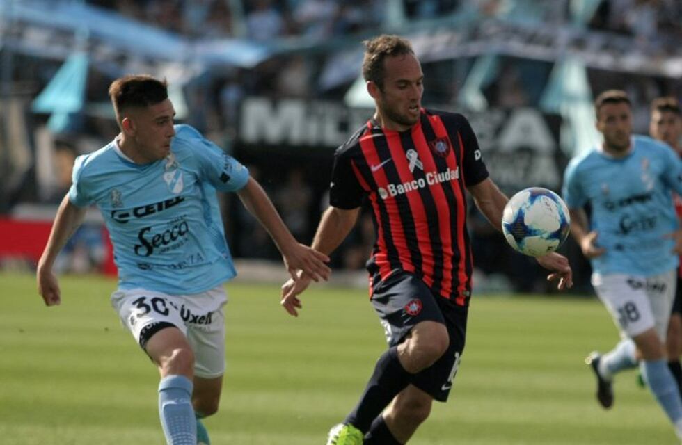 San Lorenzo superó 2-0 a Temperley y se acercó a la punta