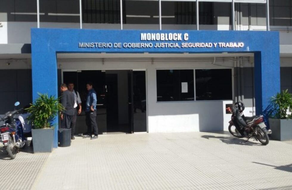 Paro de colectivos: fracasó la Audiencia y sigue el conflicto