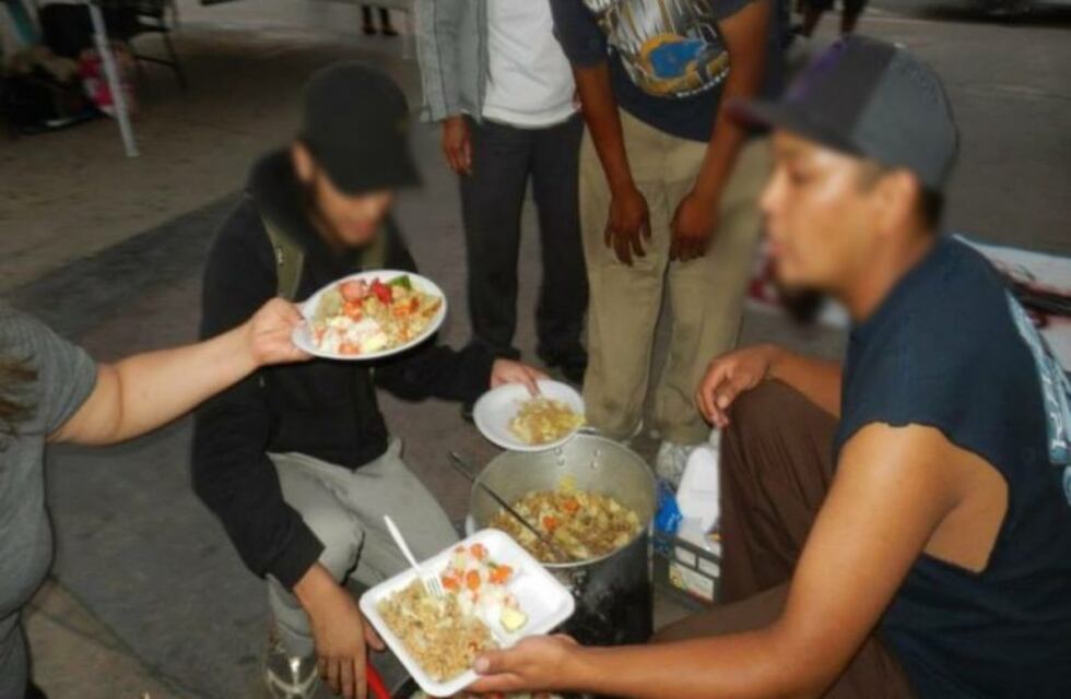Salteñas piden donaciones para alimentar a gente en situación de calle