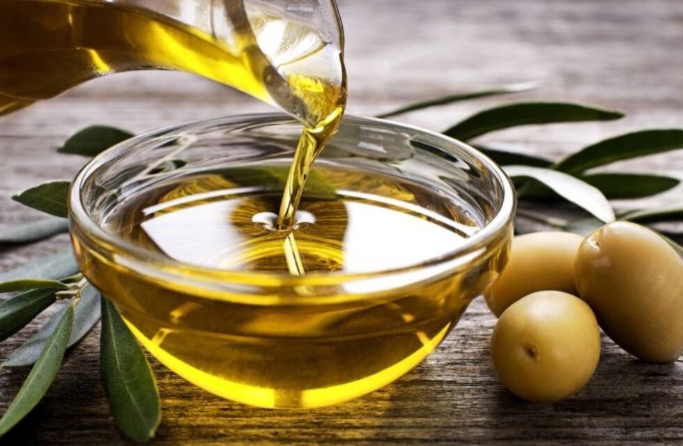 La ANMAT prohibió la venta de dos aceites de cocina y un suplemento dietario