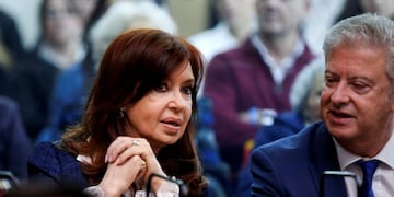 Cristina Fernandez de Kirchner y su abogado Carlos Beraldi (Foto: REUTERS/Agustin Marcarian)
