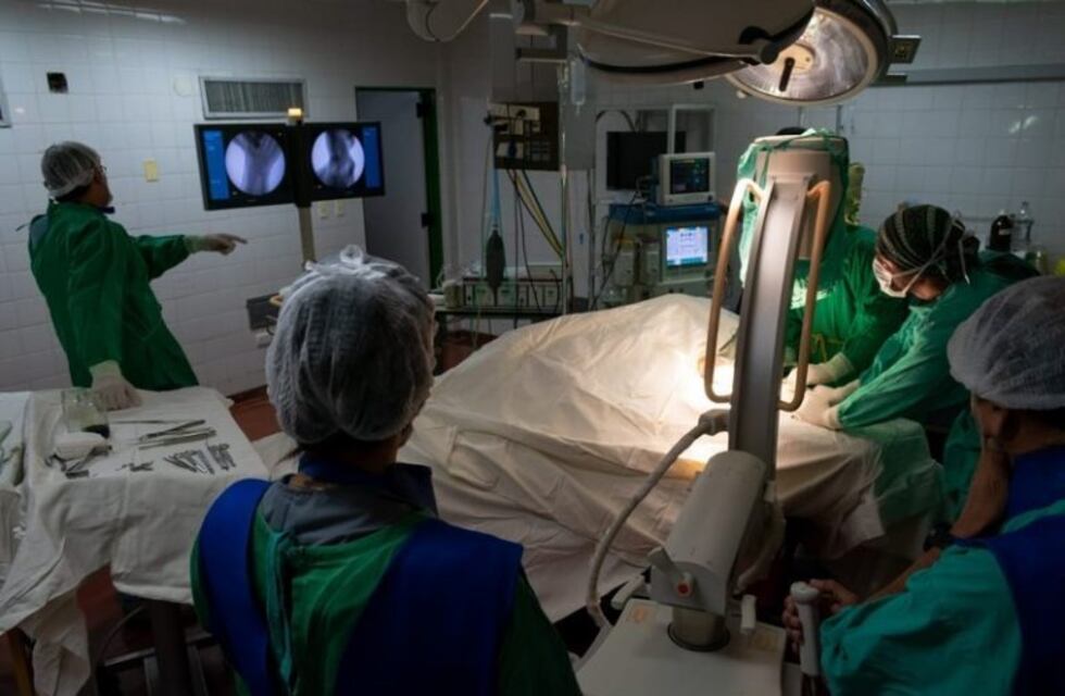 En el Hospital San Juan Bautista realizaron una importante cirugía
