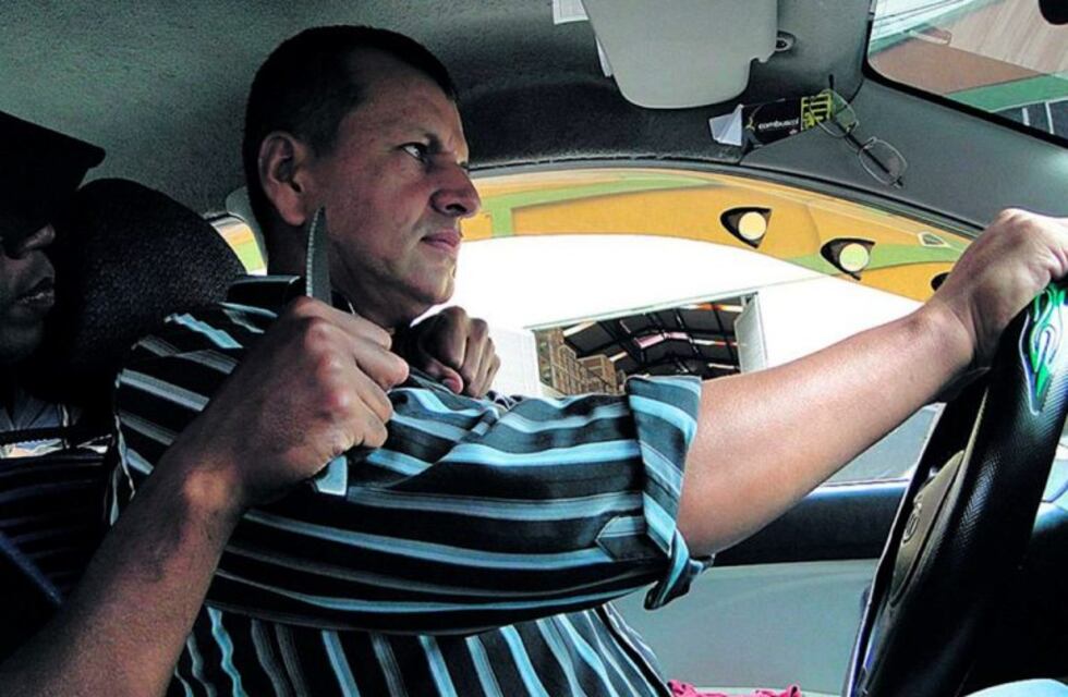 Detuvieron a una pareja que asaltó a un taxista en Villa Los Sauces