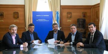 Reunión entre el gobernador Domingo y Peppo y funcionarios nacionales por el Pacto Fiscal\u002E
