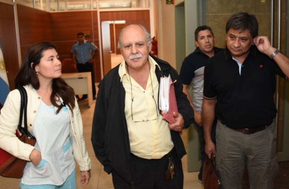 Aunque les descuenten los días, los médicos harán paro igual en San Juan