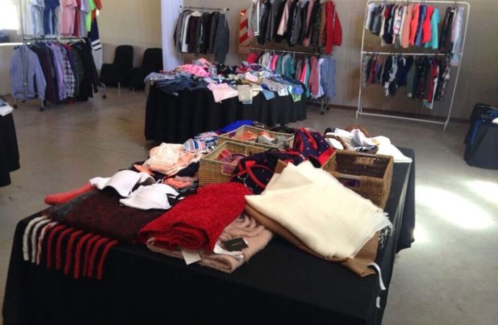 Hallaron prendas ilegales valuadas en 500 mil pesos en una feria de Funes