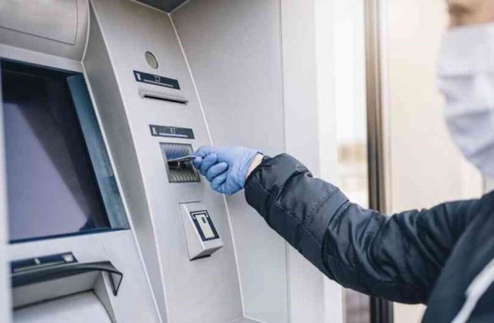 Hay bancos rosarinos que no están informando sobre casos de coronavirus