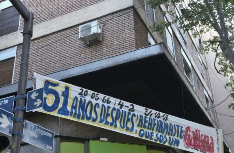 Pasacalles con cargadas a River pueden verse en el centro mendocino