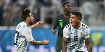 Rojo y Messi en la victoria agónica contra Nigeria.