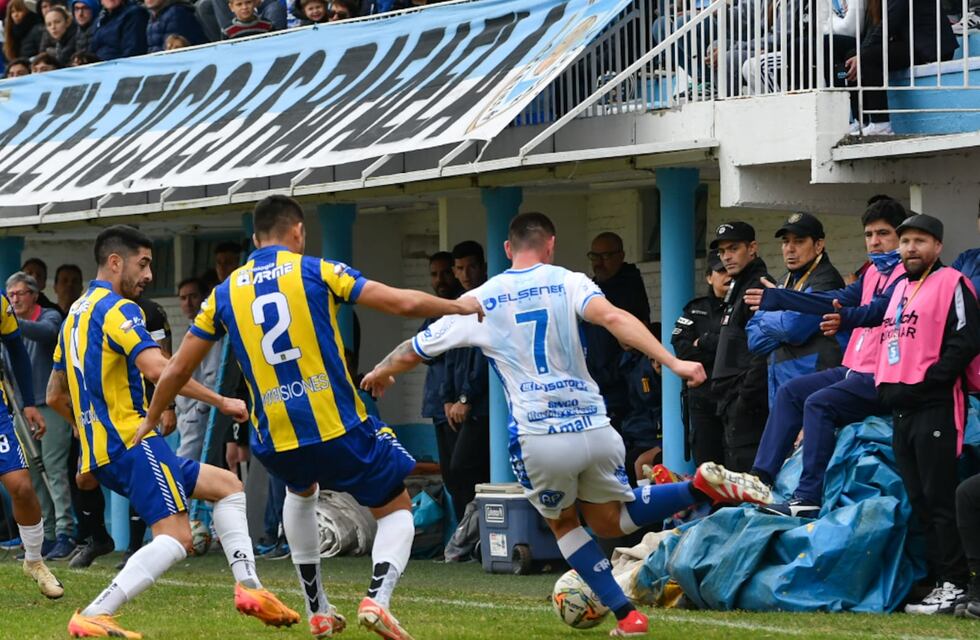 La Crema igualó de local, pero ya clasificó a la zona Campeonato