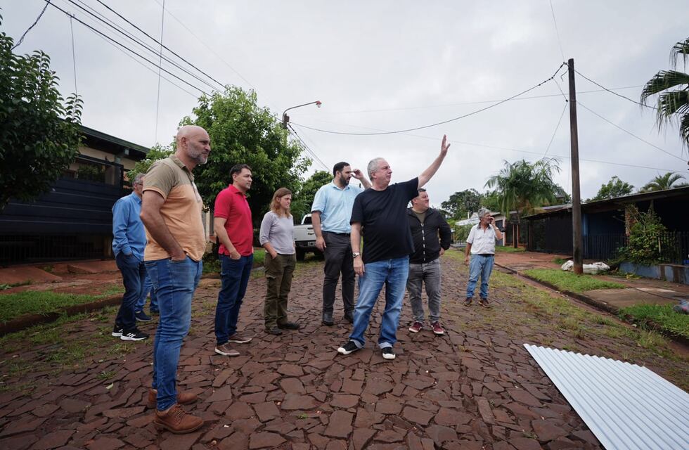 Leandro N. Alem: el Gobernador de la provincia recorrió la zona afectada por el temporal junto al intendente local