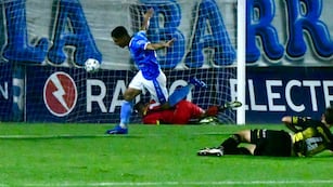 Guillermo Villalba puso el 1 a 0 de la victoria de Estudiantes de Río Cuarto frente al Deportivo Madryn (Tomás Fragueiro)