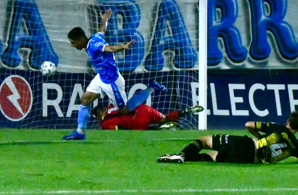 Estudiantes debutó con victoria en Río Cuarto por la Primera Nacional