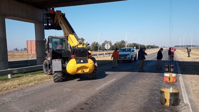 Pruebas de carga en los puentes de la autopista de la 34