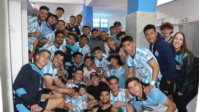 La victoria de Racing se festejó, por parte del plantel y en tribunas (Prensa Racing).