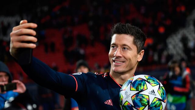 Robert Lewandowski, delantero del Bayern Munich de Alemania, eligió a su favorito para el Superclásico argentino (AP)