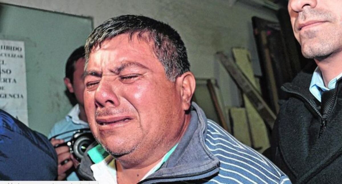 Un hombre apuñaló a su mujer, se lo confesó a sus hijas y se entregó