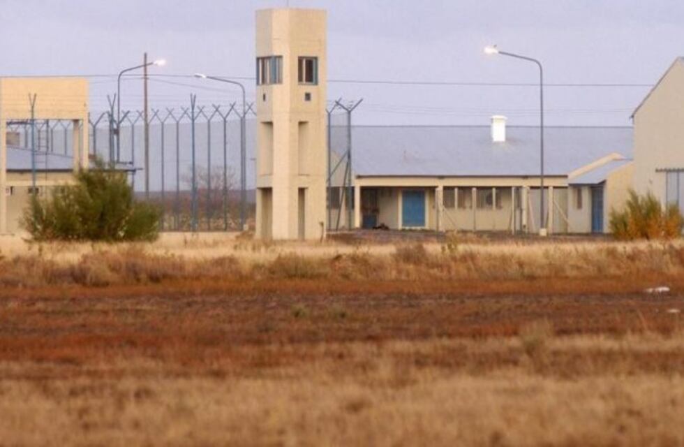 Dos presas imitaron a Nahir Galarza al fotografiarse en una cárcel de Viedma