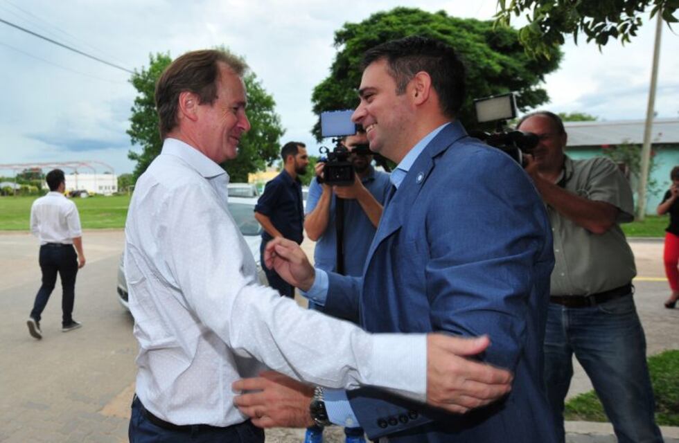 Bordet entregó aportes y comprometió obras para Pueblo Belgrano
