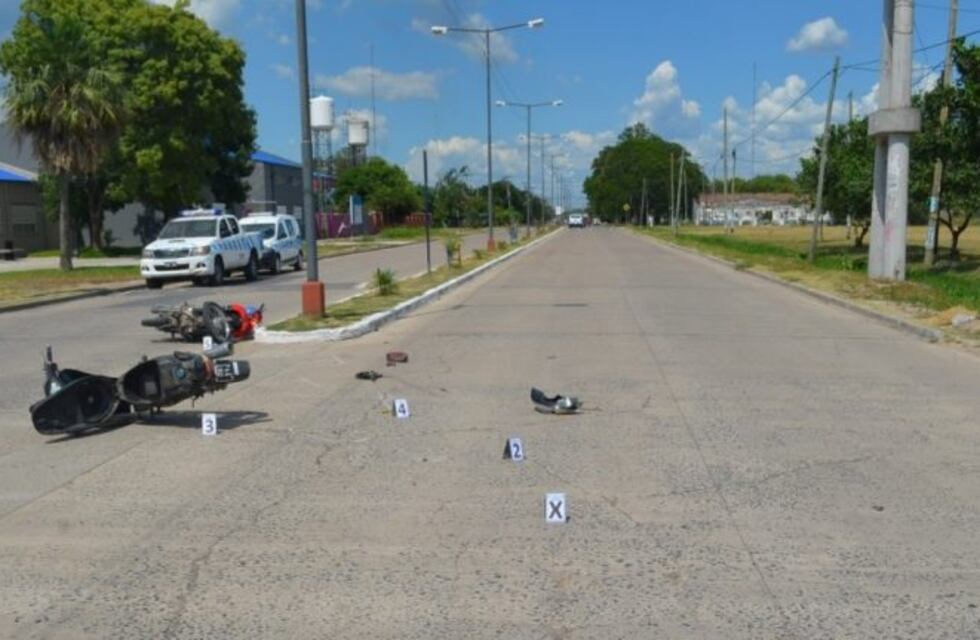 Circuito Cinco: chocaron dos motos y una mujer perdió la vida