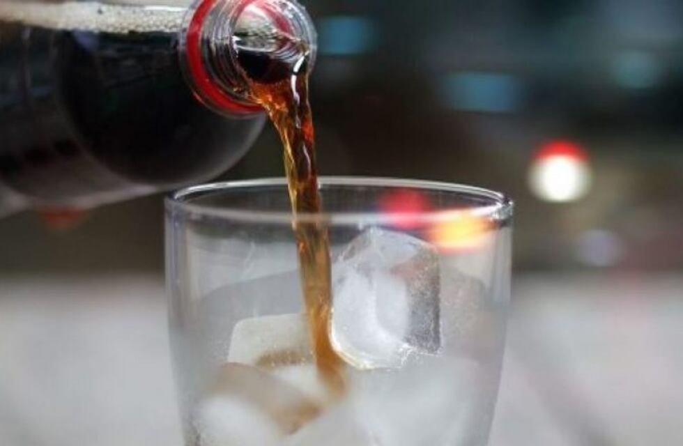 Los peligros de consumir gaseosas, aunque sean "light"