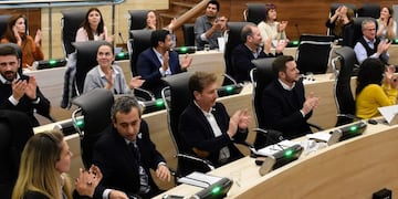 Los ediles Pablo Javkin (izquierda) y Rodrigo López Molina (derecha) fueron invitados a la actividad\u002E (Prensa Concejo Rosario)