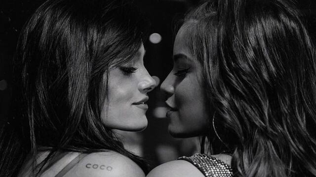 Oriana Sabatini besó a Emilia Mernes, la ex Rombai (Foto: Instagram)