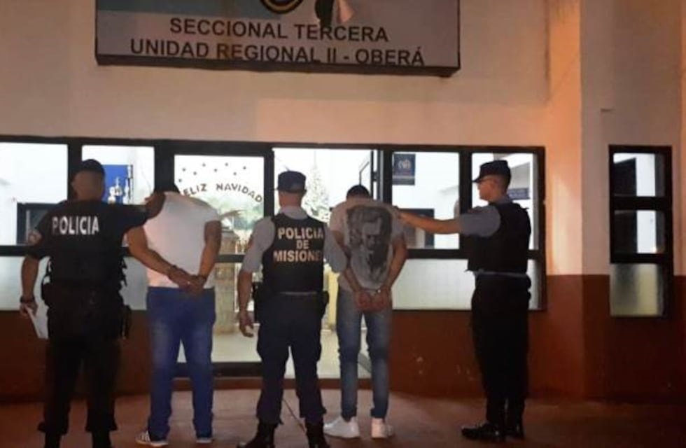 Dos jóvenes fueron detenidos por amenazar con un arma de fuego